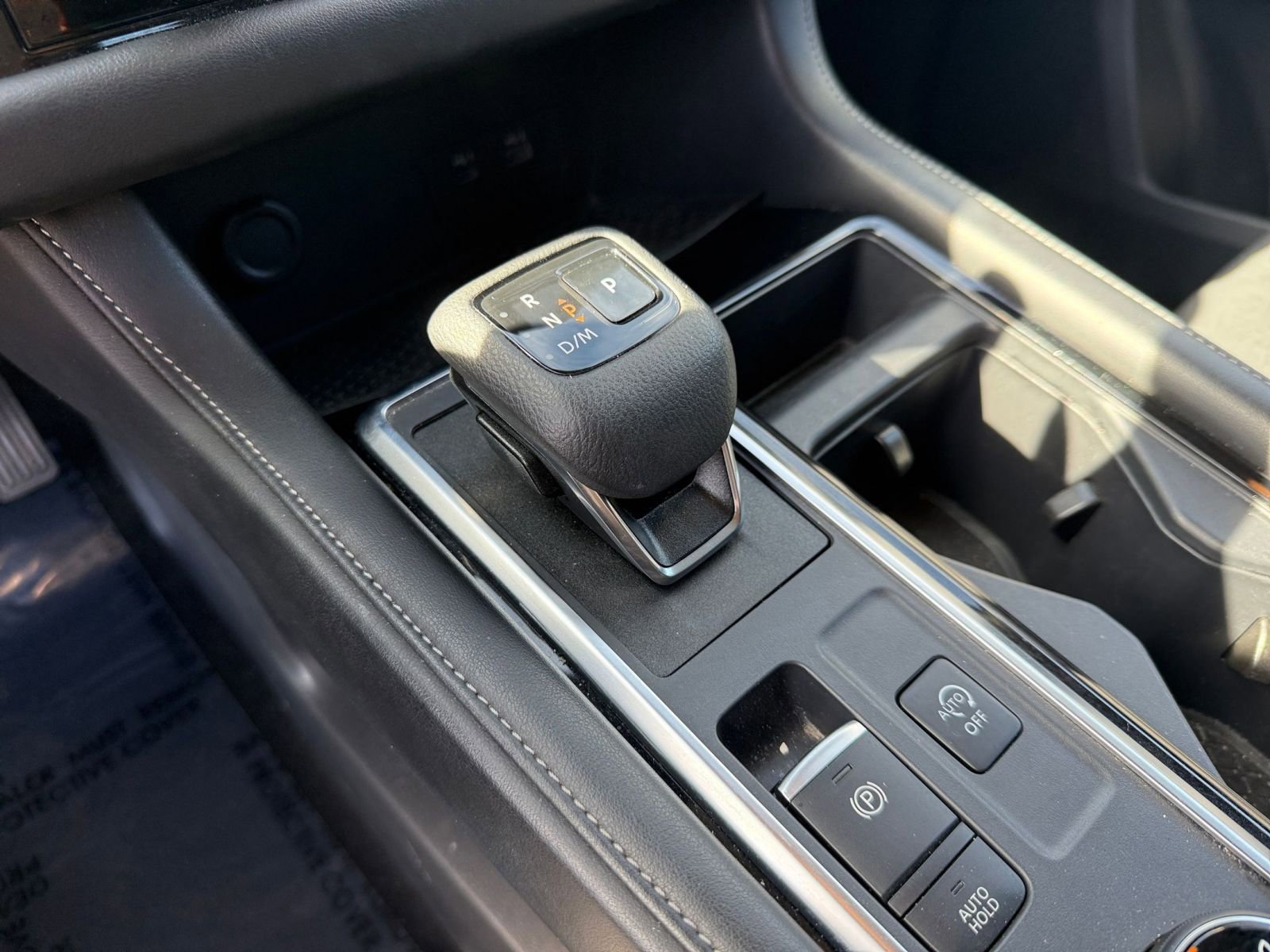 Used 2025 Nissan Pathfinder SV image 43