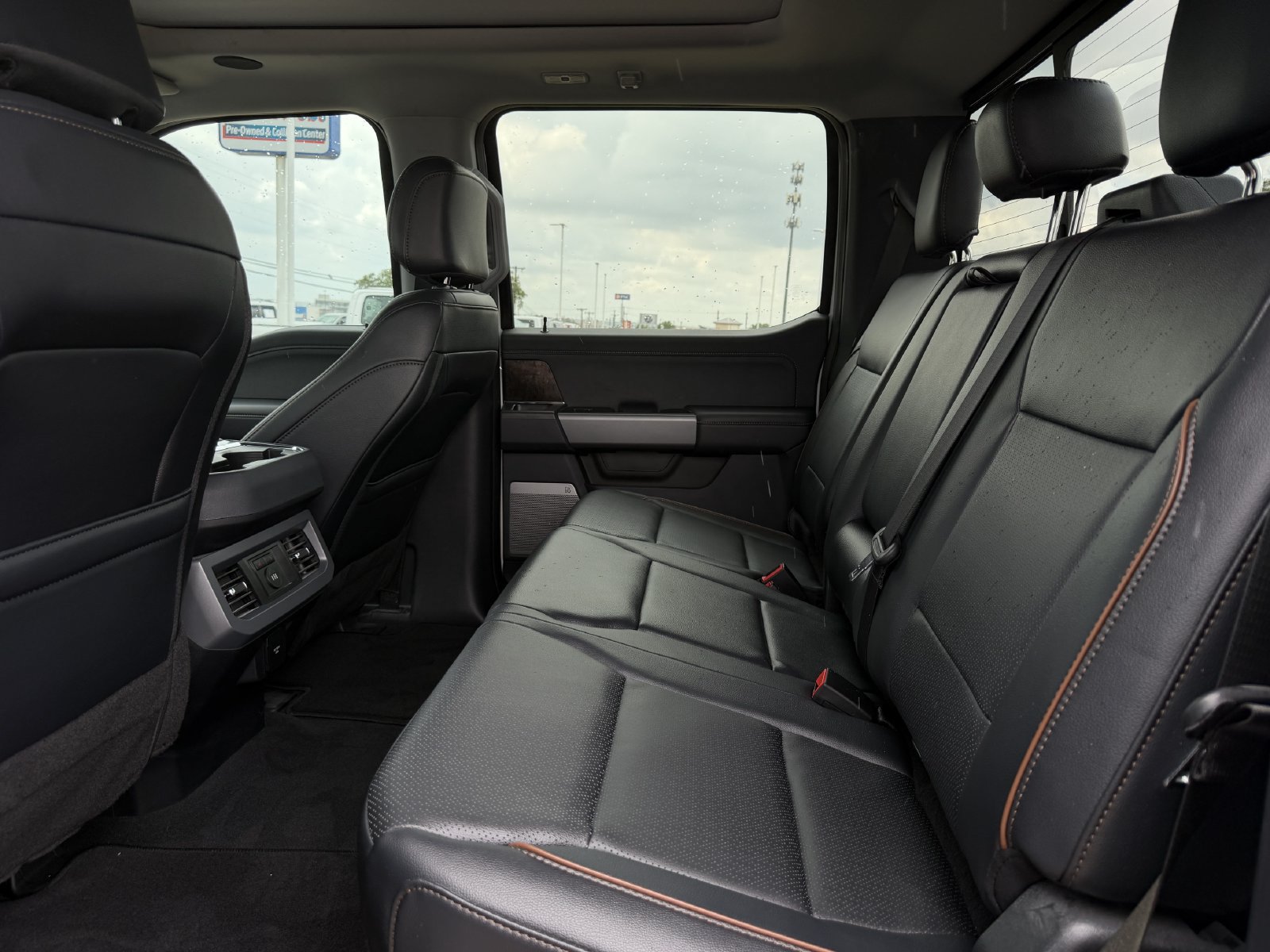 Used 2025 Ford F250 Lariat w/ Lariat Ultimate Package AWD/4WD image 31