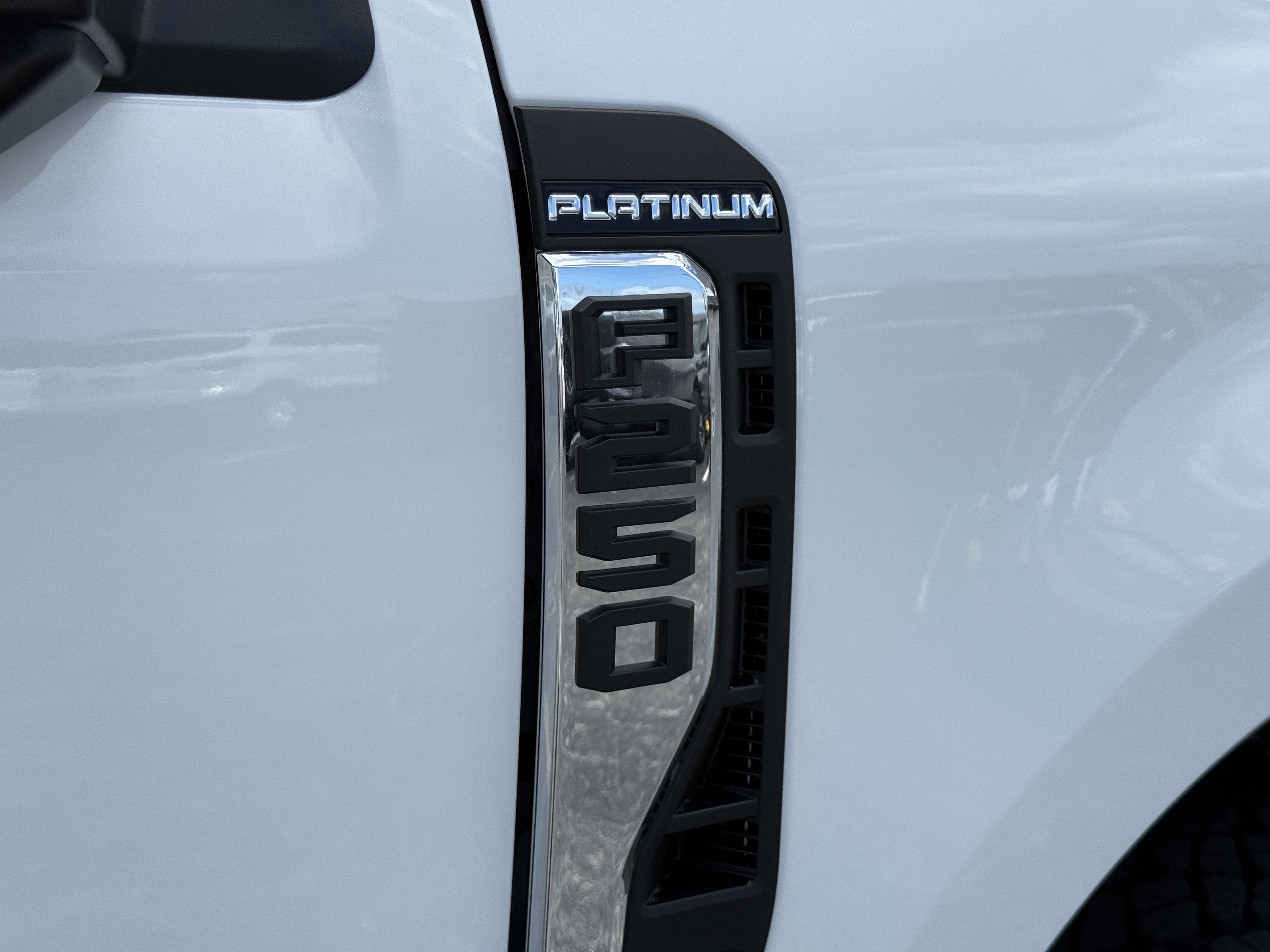 New 2026 Ford F250 Platinum image 9