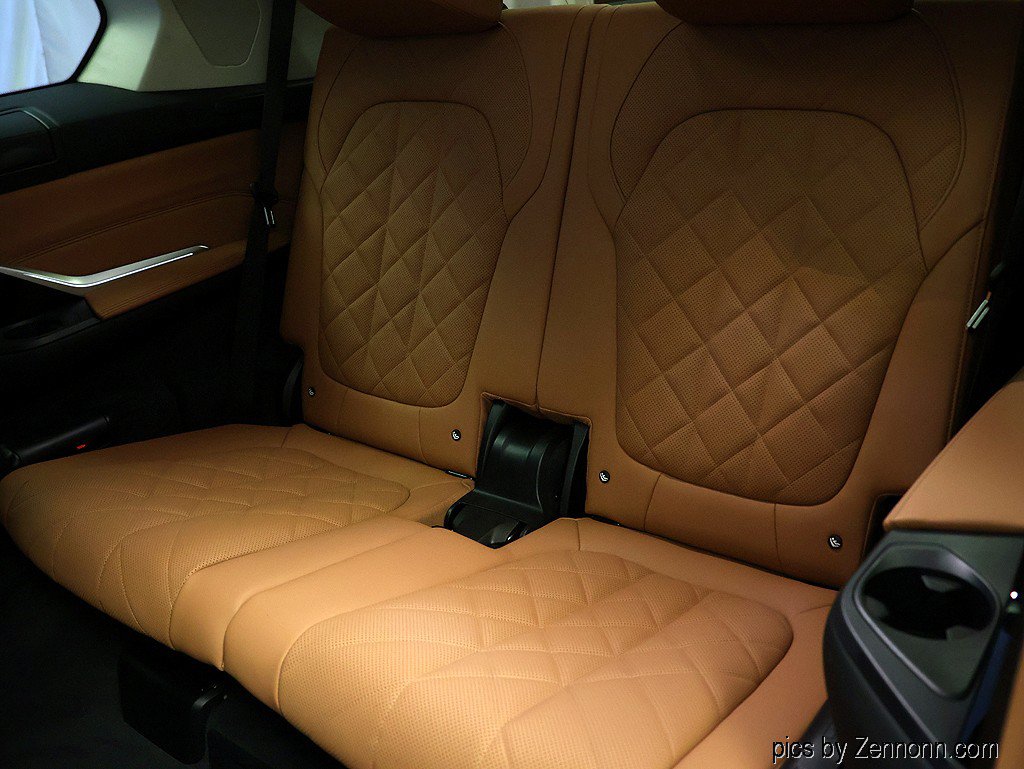New 2027 BMW X7 xDrive40i AWD/4WD image 13