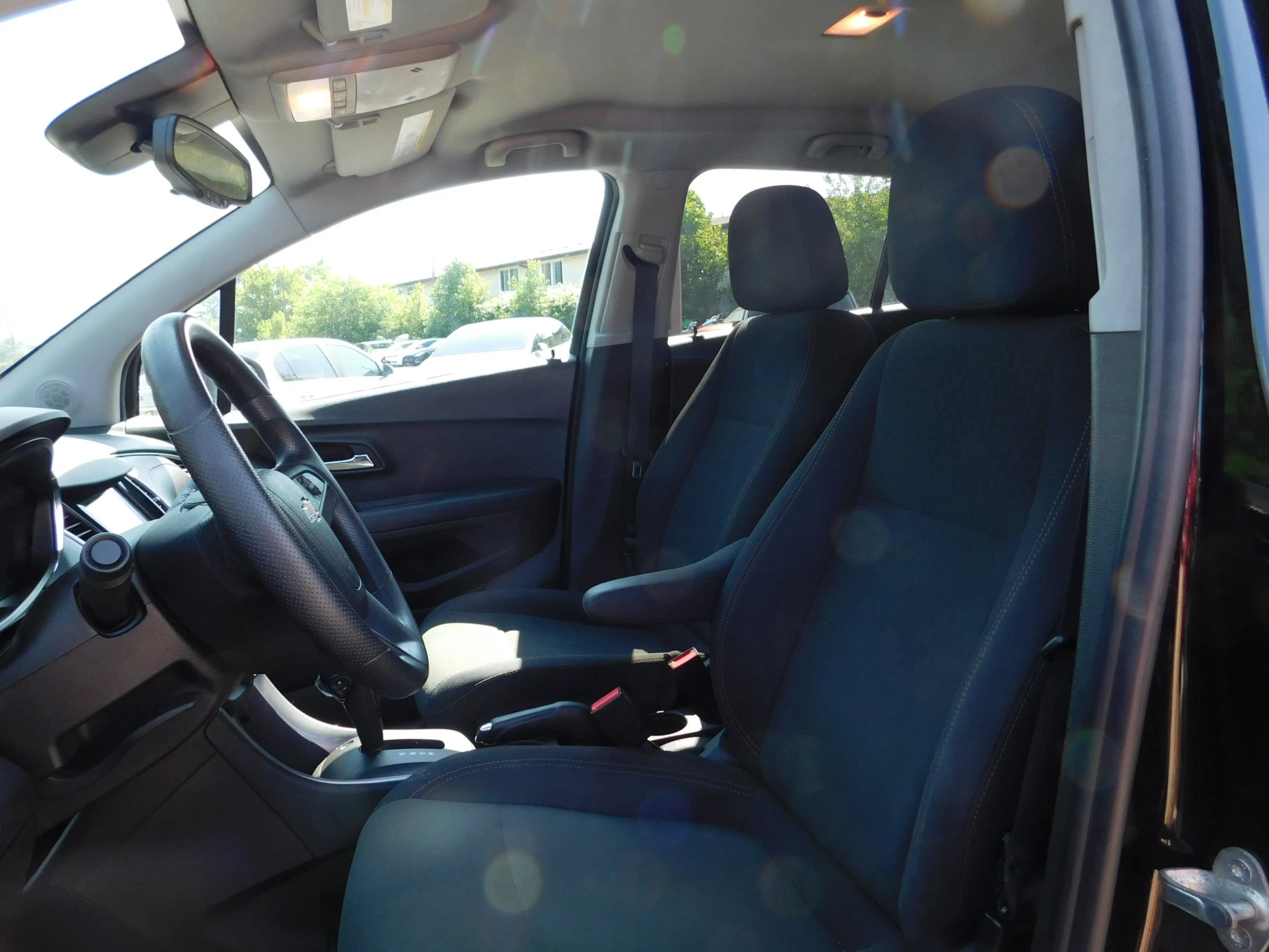 Used 2019 Chevrolet Trax LS w/ Tint and Cruise Package AWD/4WD image 14
