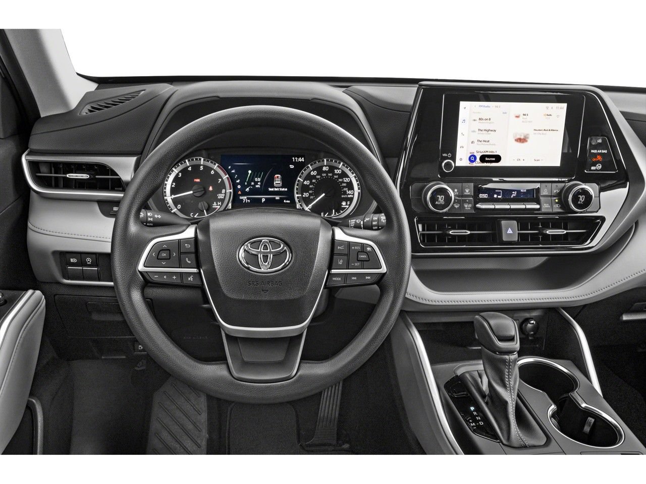 Used 2024 Toyota Highlander LE AWD/4WD image 4