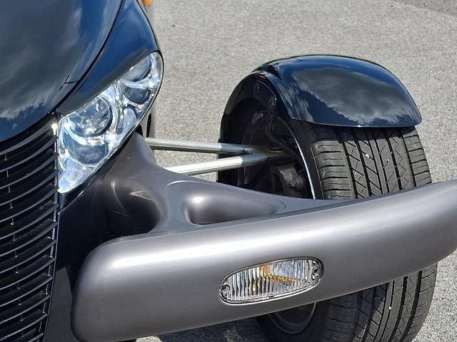 Used 1999 Plymouth Prowler RWD image 9
