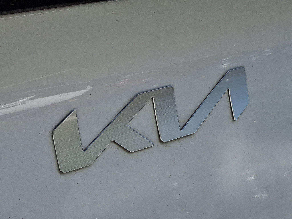 Used 2023 Kia Sportage LX AWD/4WD image 32
