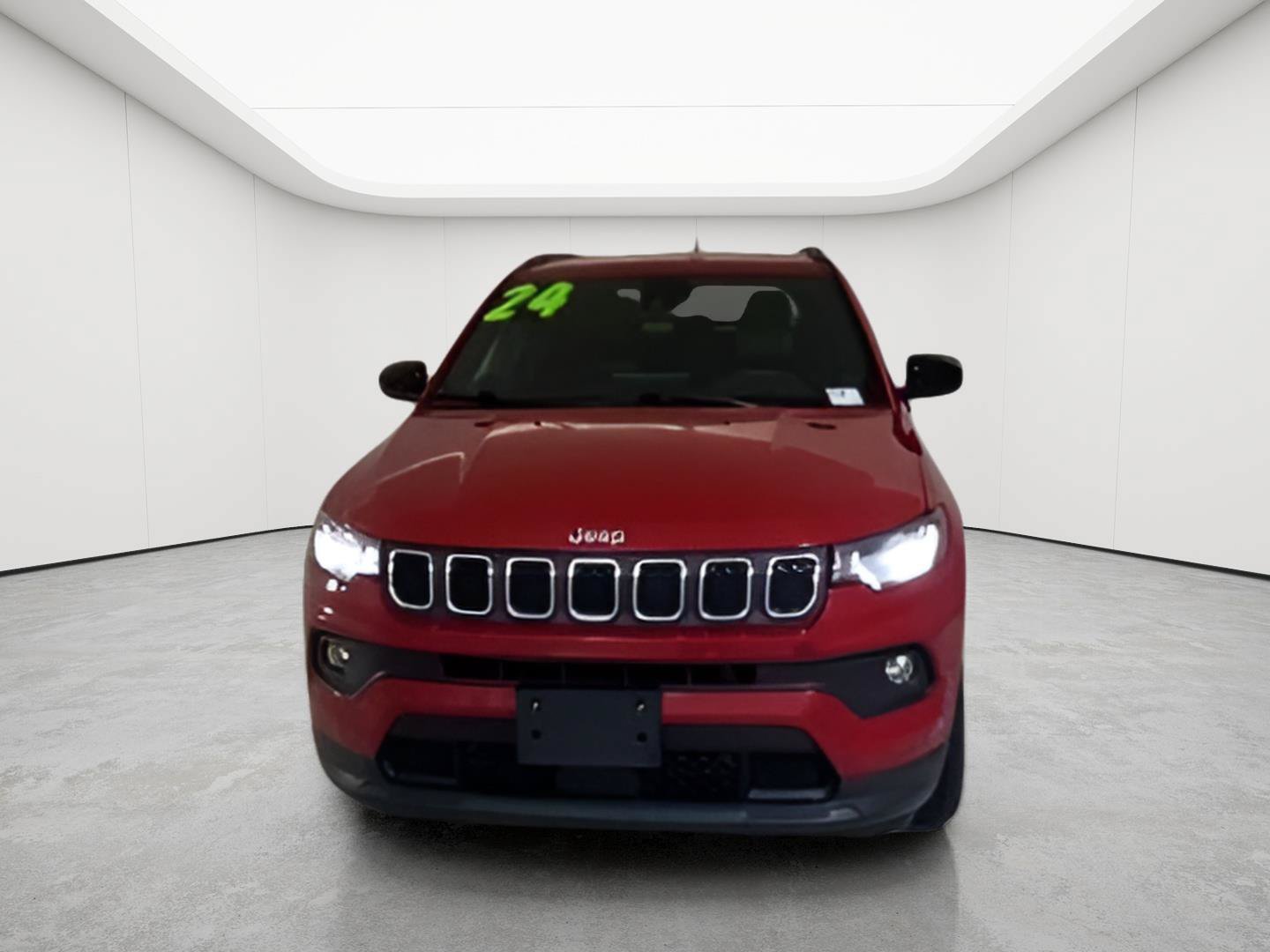 Used 2024 Jeep Compass Latitude AWD/4WD image 7
