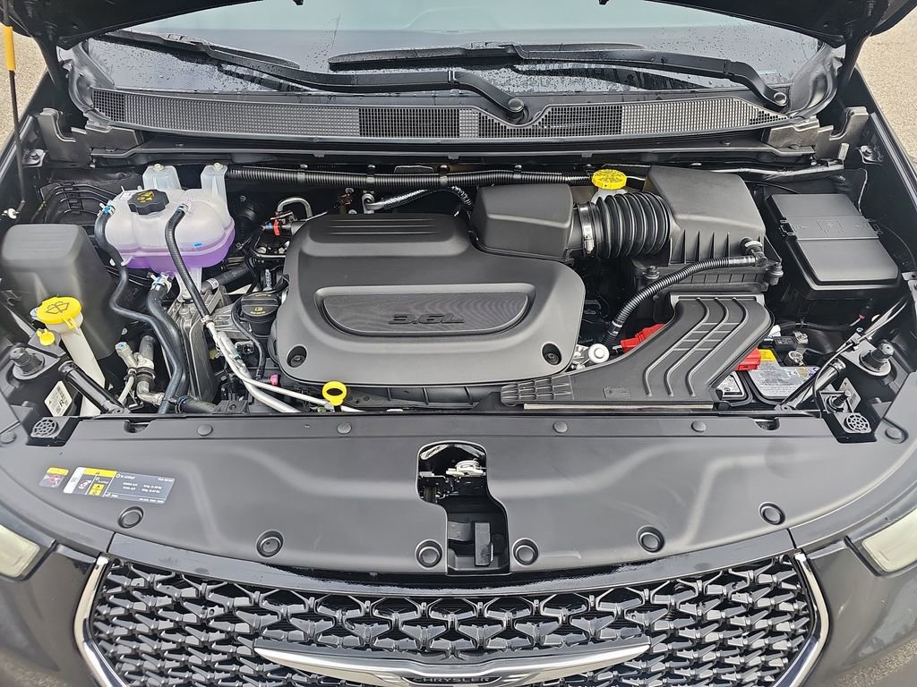 New 2026 Chrysler Pacifica Limited image 23