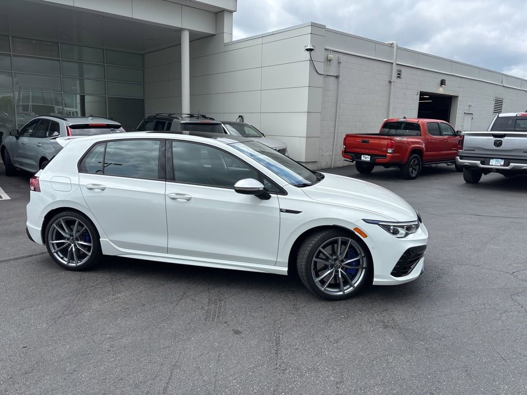 Used 2024 Volkswagen Golf R AWD/4WD image 2