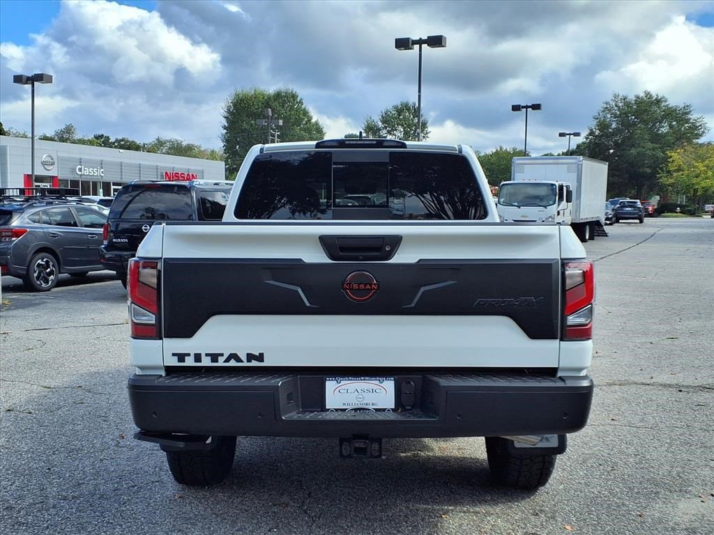 Used 2024 Nissan Titan PRO-4X w/ Pro-4x Utility Package image 7