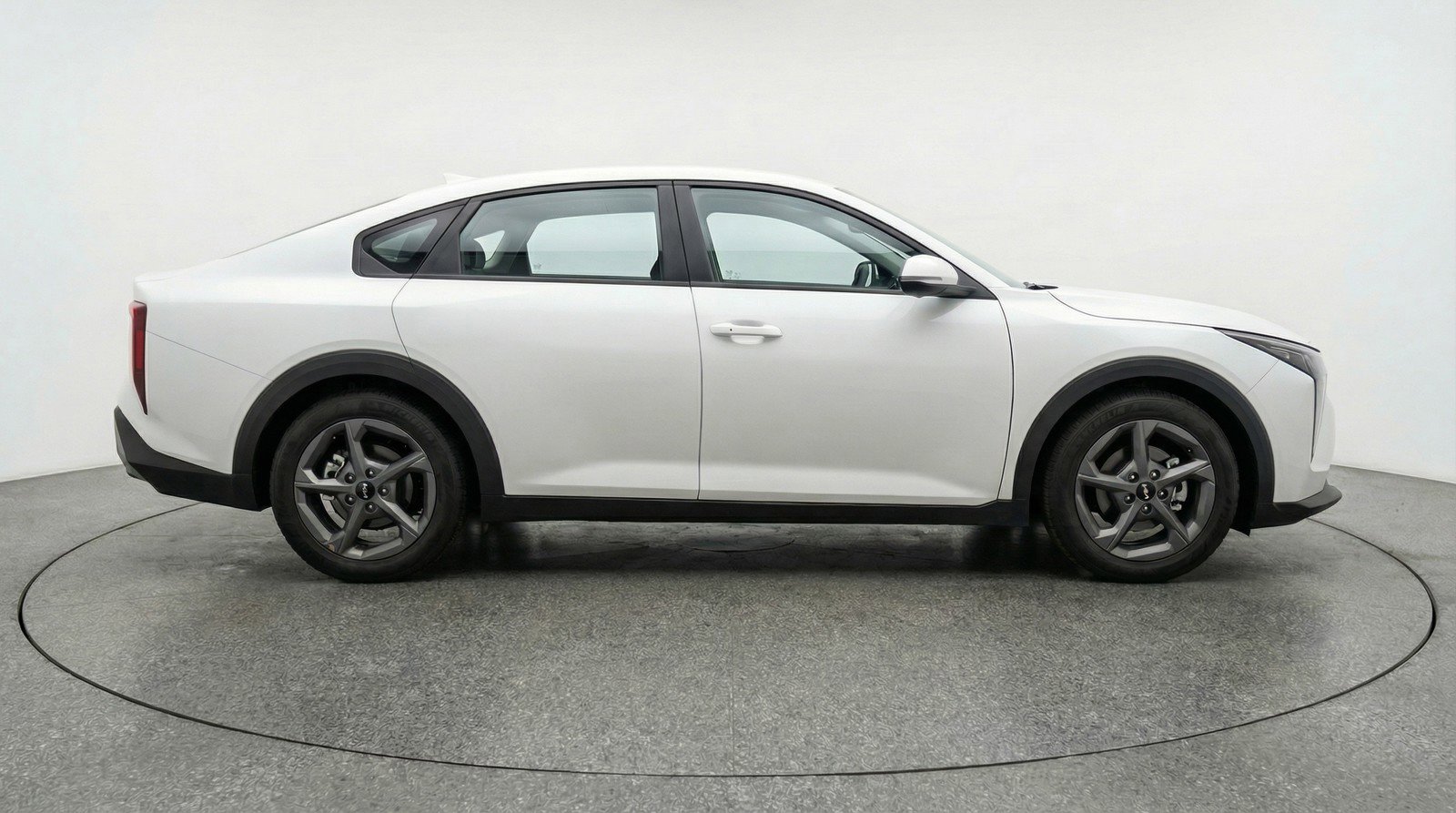Used 2025 Kia K4 LXS image 11