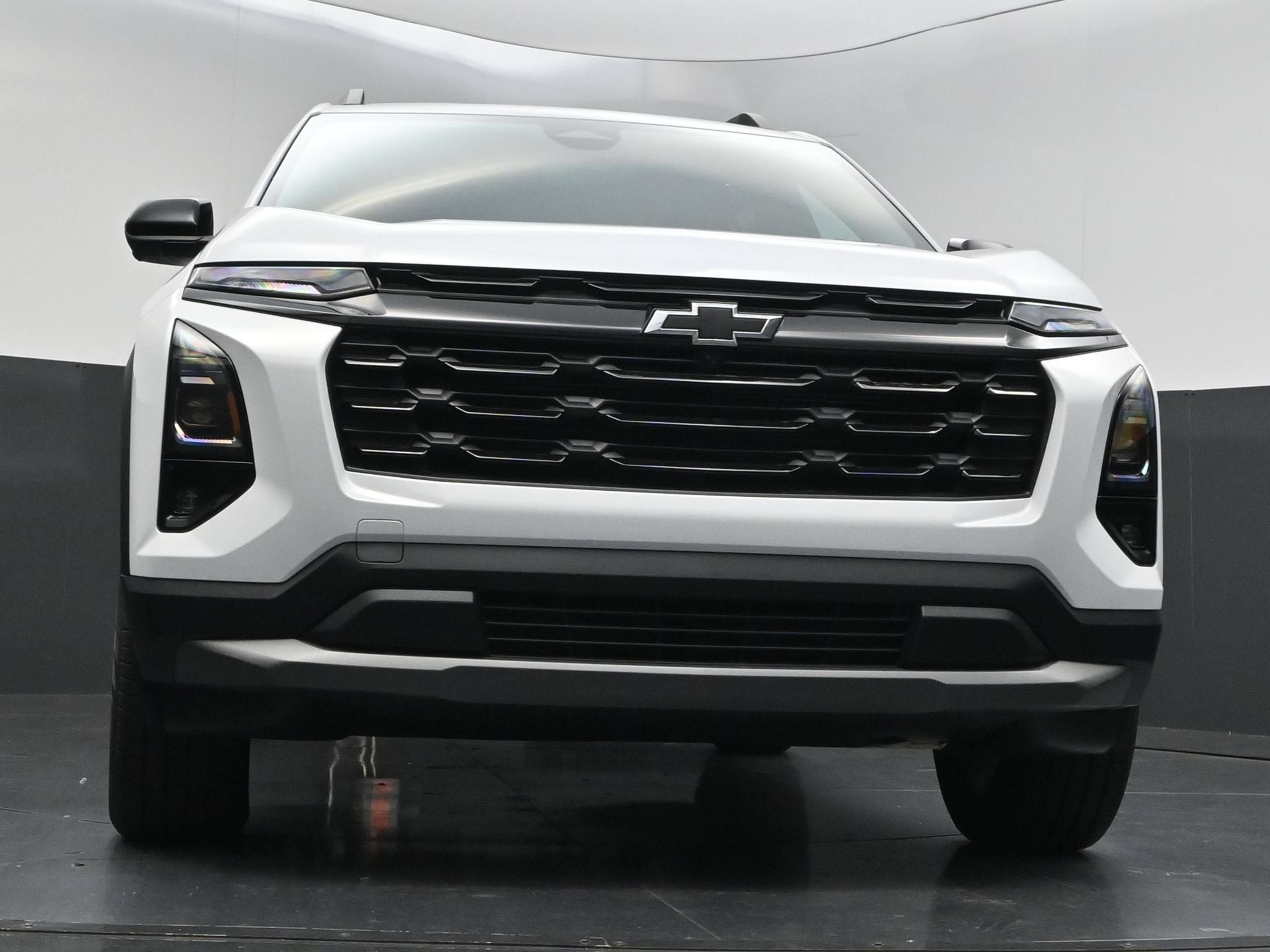 New 2027 Chevrolet Equinox LT w/ Convenience Package II FWD image 41