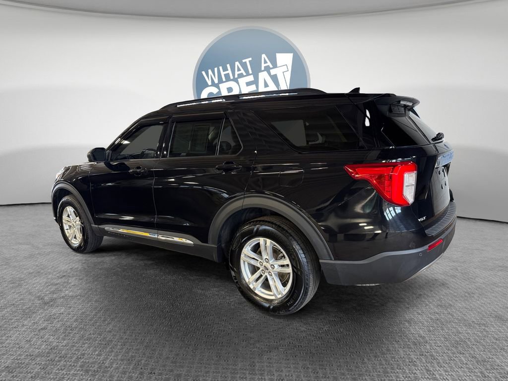 Used 2020 Ford Explorer XLT w/ Equipment Group 202A image 6