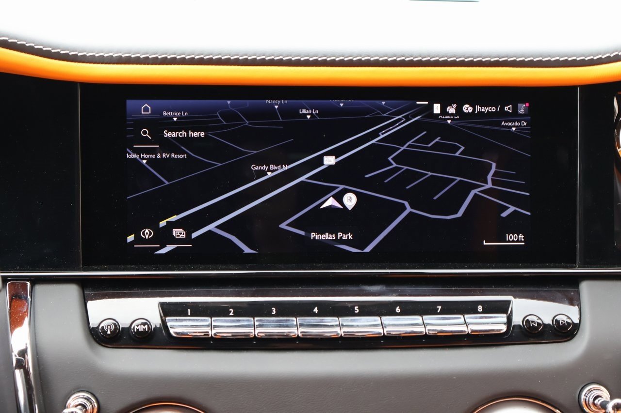 Used 2025 Rolls-Royce Cullinan image 23