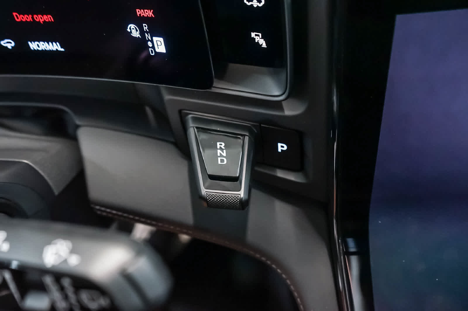 New 2026 Porsche Cayenne Turbo Electric AWD/4WD image 25