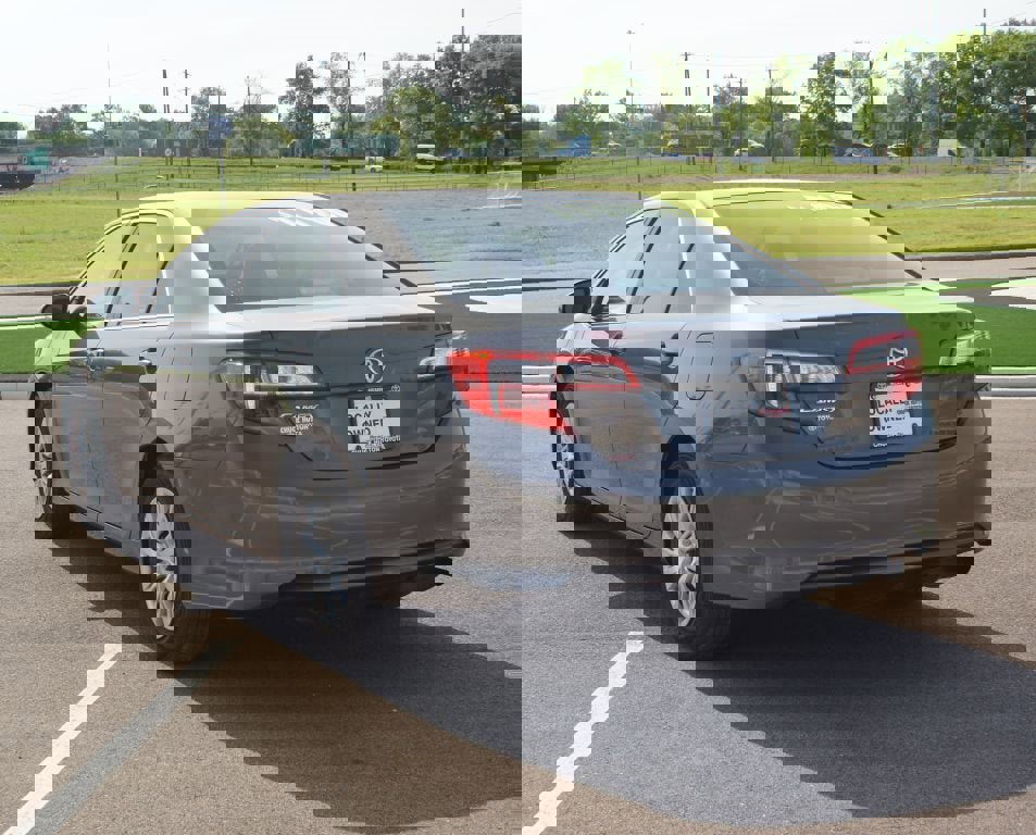 Used 2012 Toyota Camry L FWD image 11