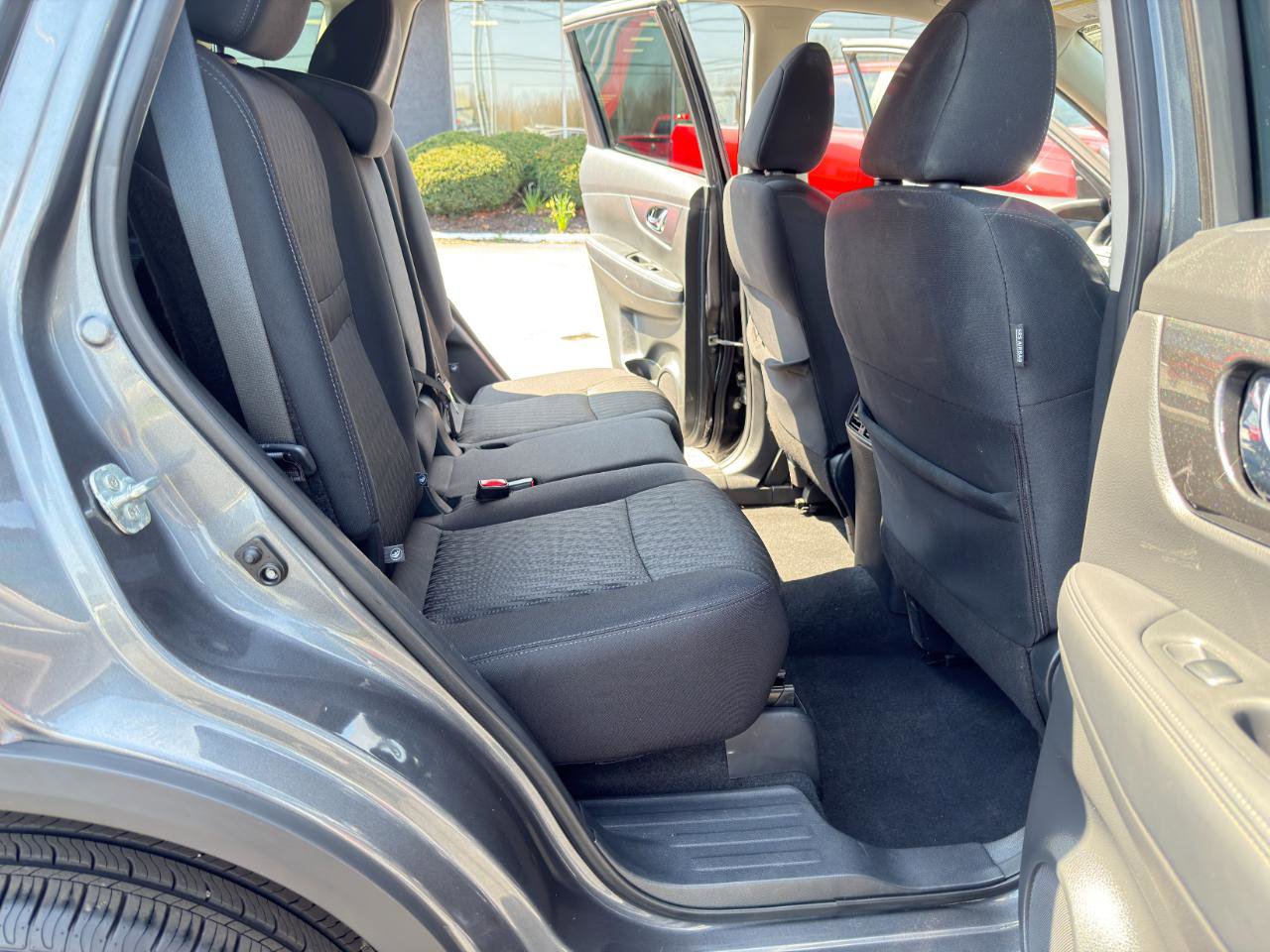 Used 2018 Nissan Rogue S w/ S Value Package image 26