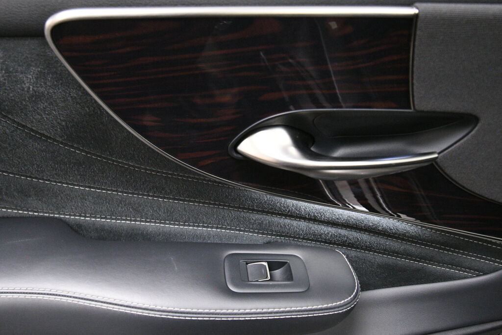 Used 2023 Lexus LS 500 AWD w/ Interior Upgrade Package image 23