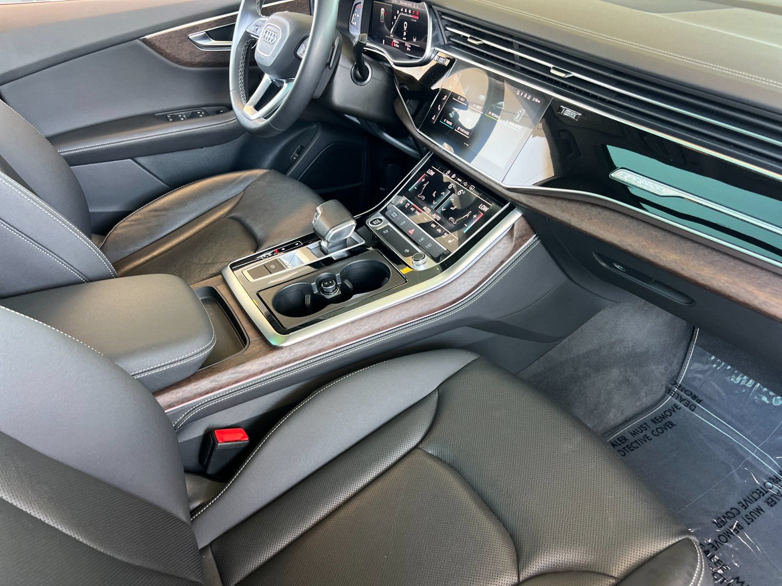 Used 2023 Audi Q8 Premium Plus w/ Premium Plus Package AWD/4WD image 16