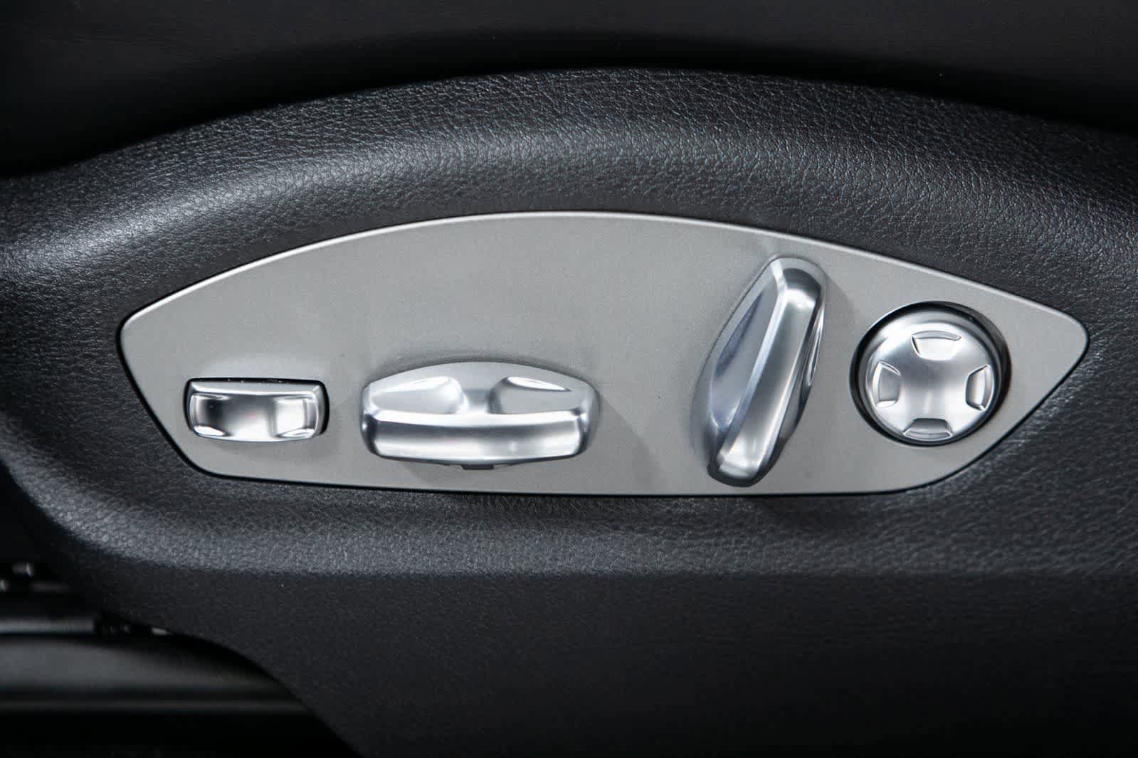 New 2026 Porsche Macan S AWD/4WD image 17