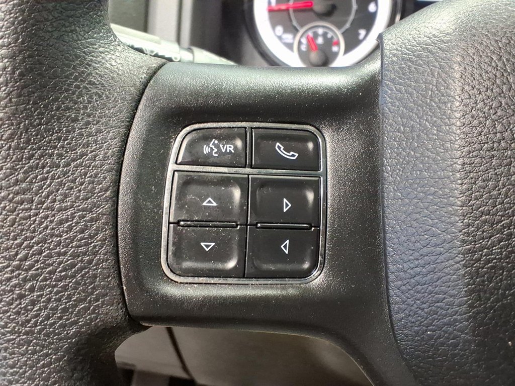 Used 2018 RAM 1500 Express AWD/4WD image 10