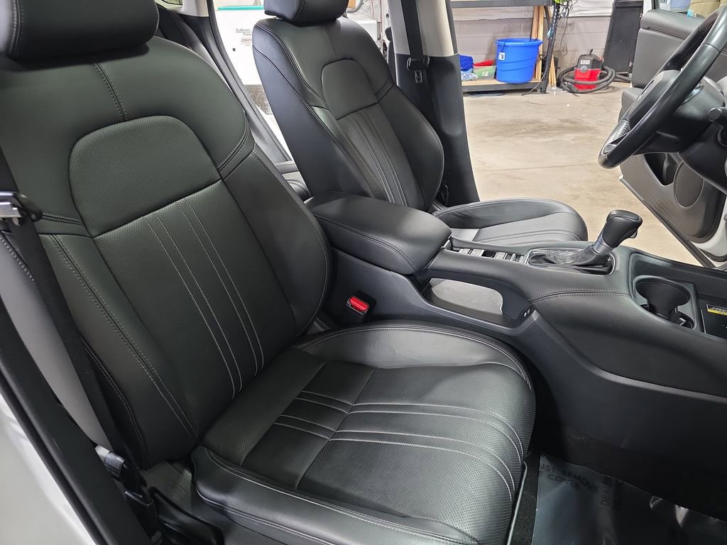 Used 2024 Honda HR-V EX-L image 10