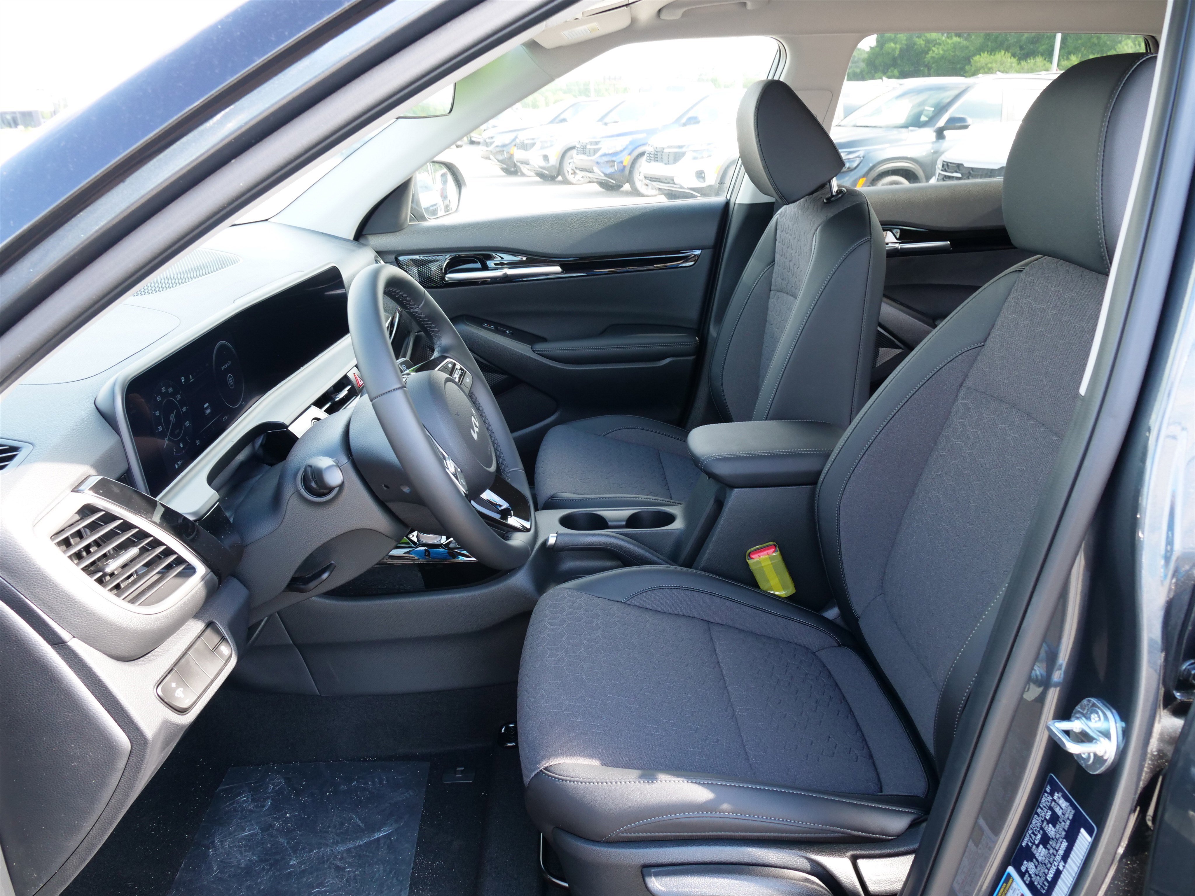 New 2025 Kia Seltos X-Line image 14