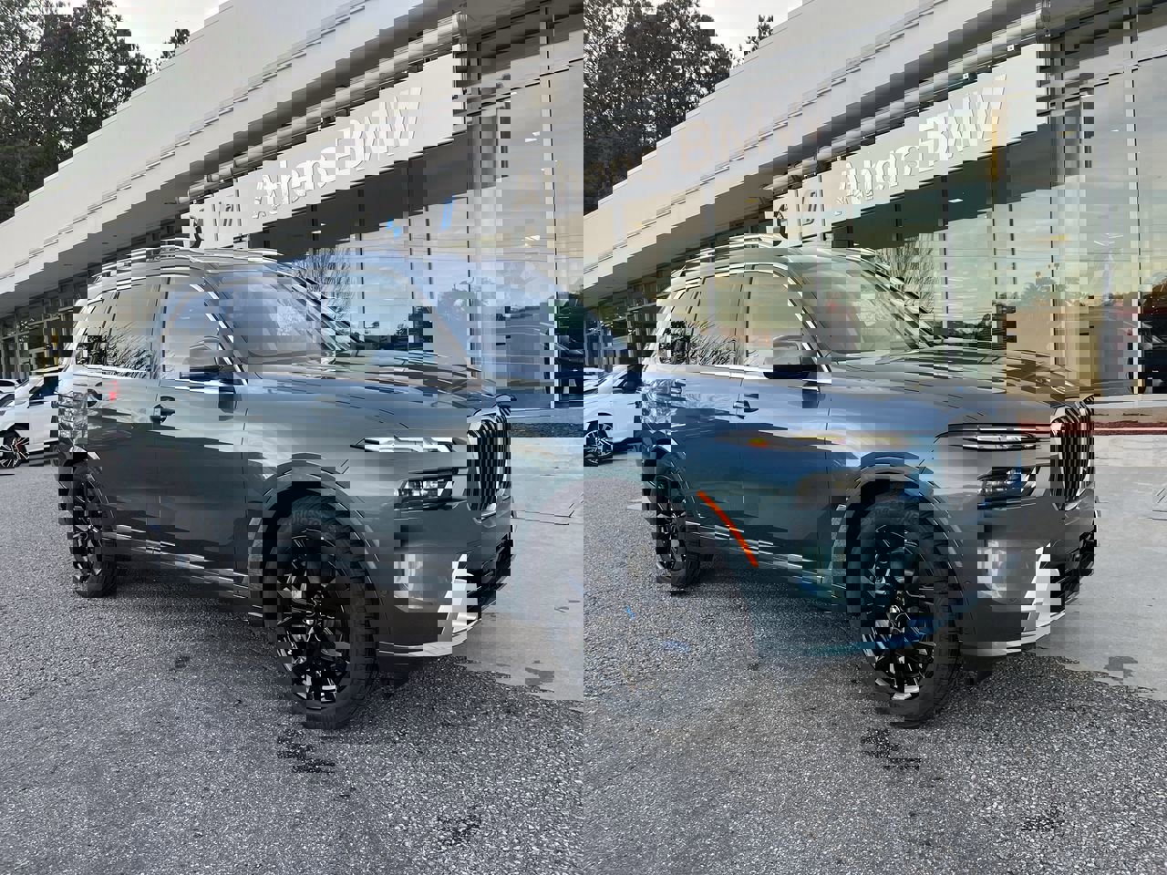 Used 2026 BMW X7 xDrive40i image 1