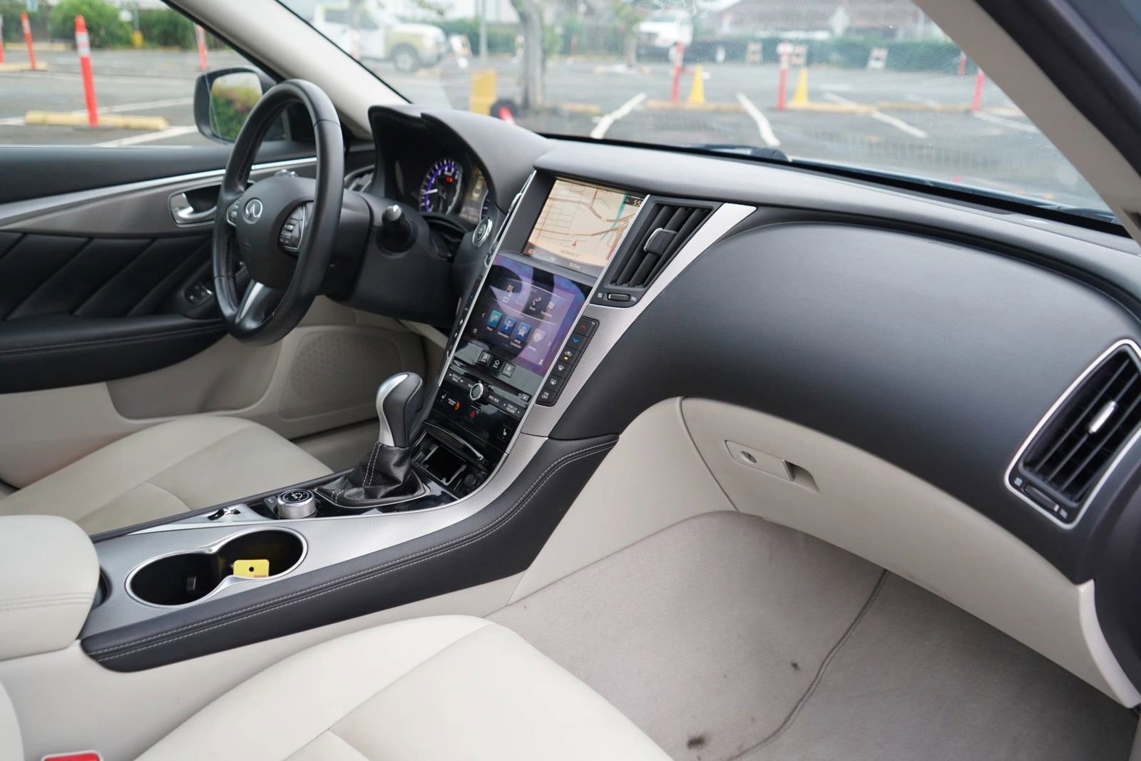 Used 2015 INFINITI Q50 Premium w/ Navigation Package image 16