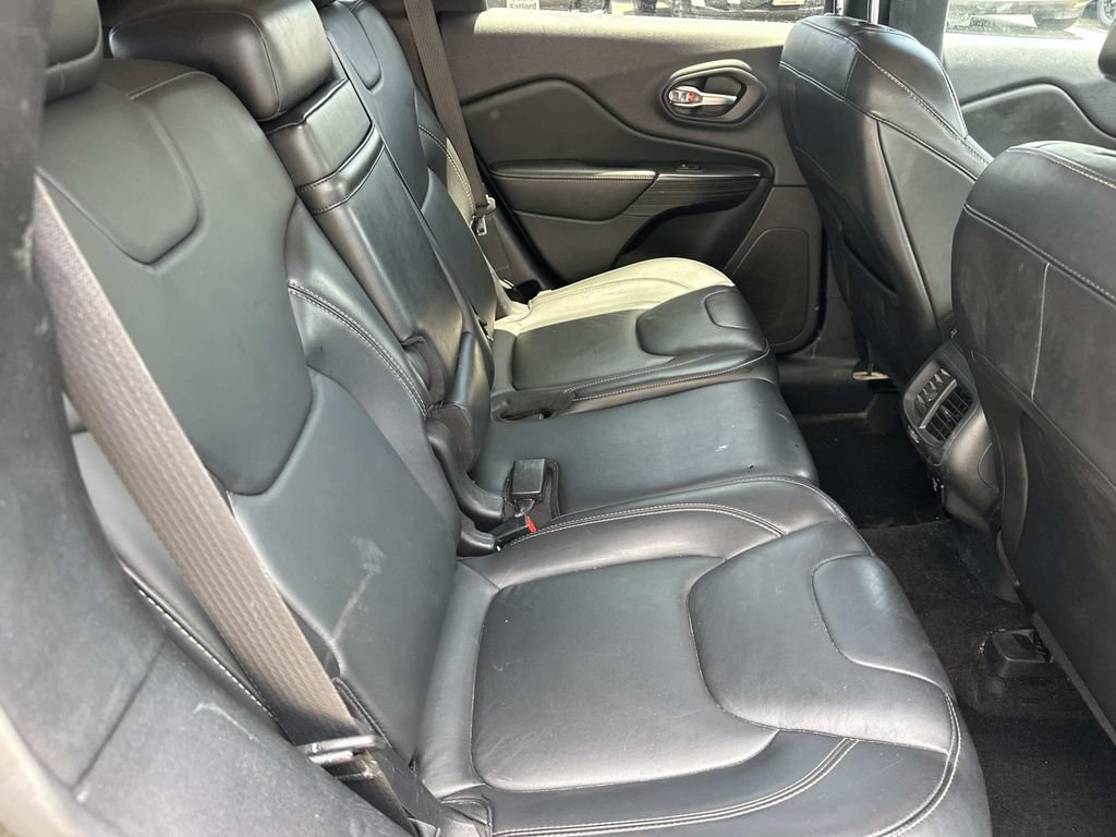 Used 2016 Jeep Cherokee Limited AWD/4WD image 14