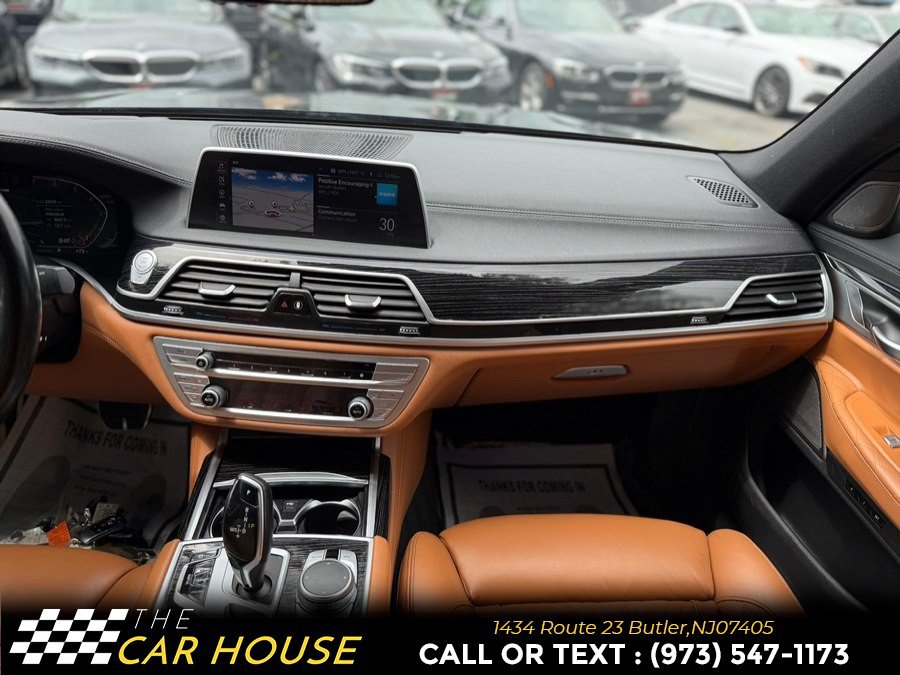 Used 2022 BMW 750Li xDrive AWD/4WD image 28