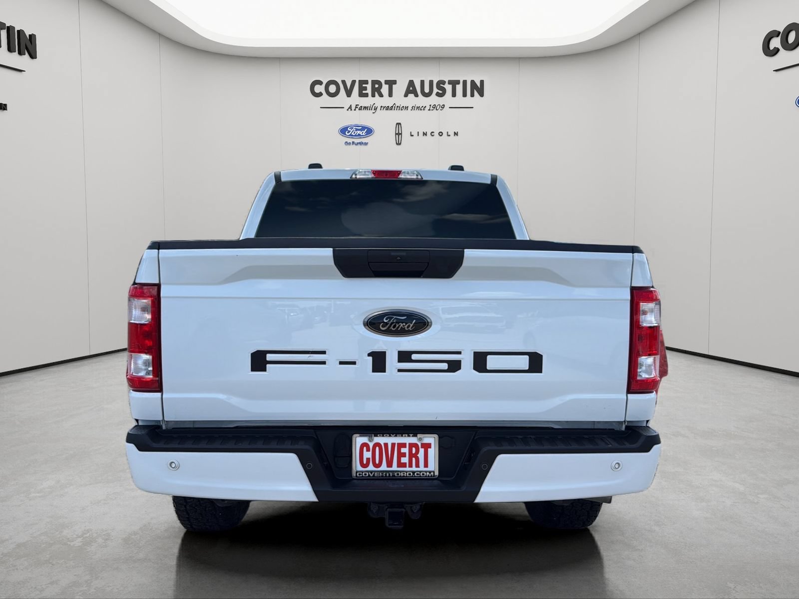 Certified 2022 Ford F150 XL w/ STX Black Appearance Package RWD image 4