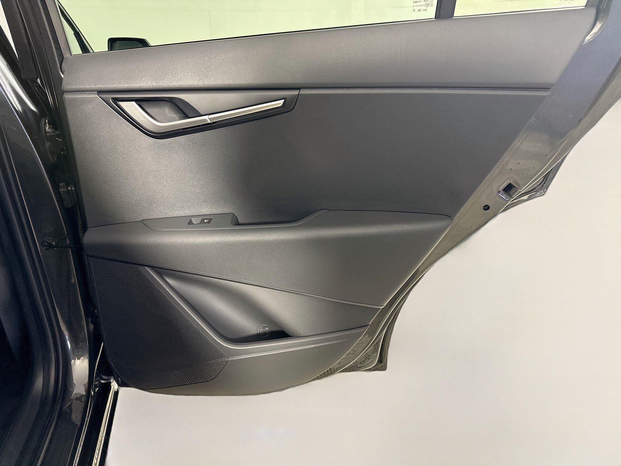 Used 2026 Kia Niro LX FWD image 28