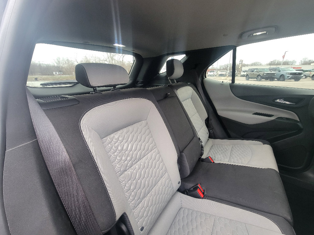 Used 2018 Chevrolet Equinox LS image 28