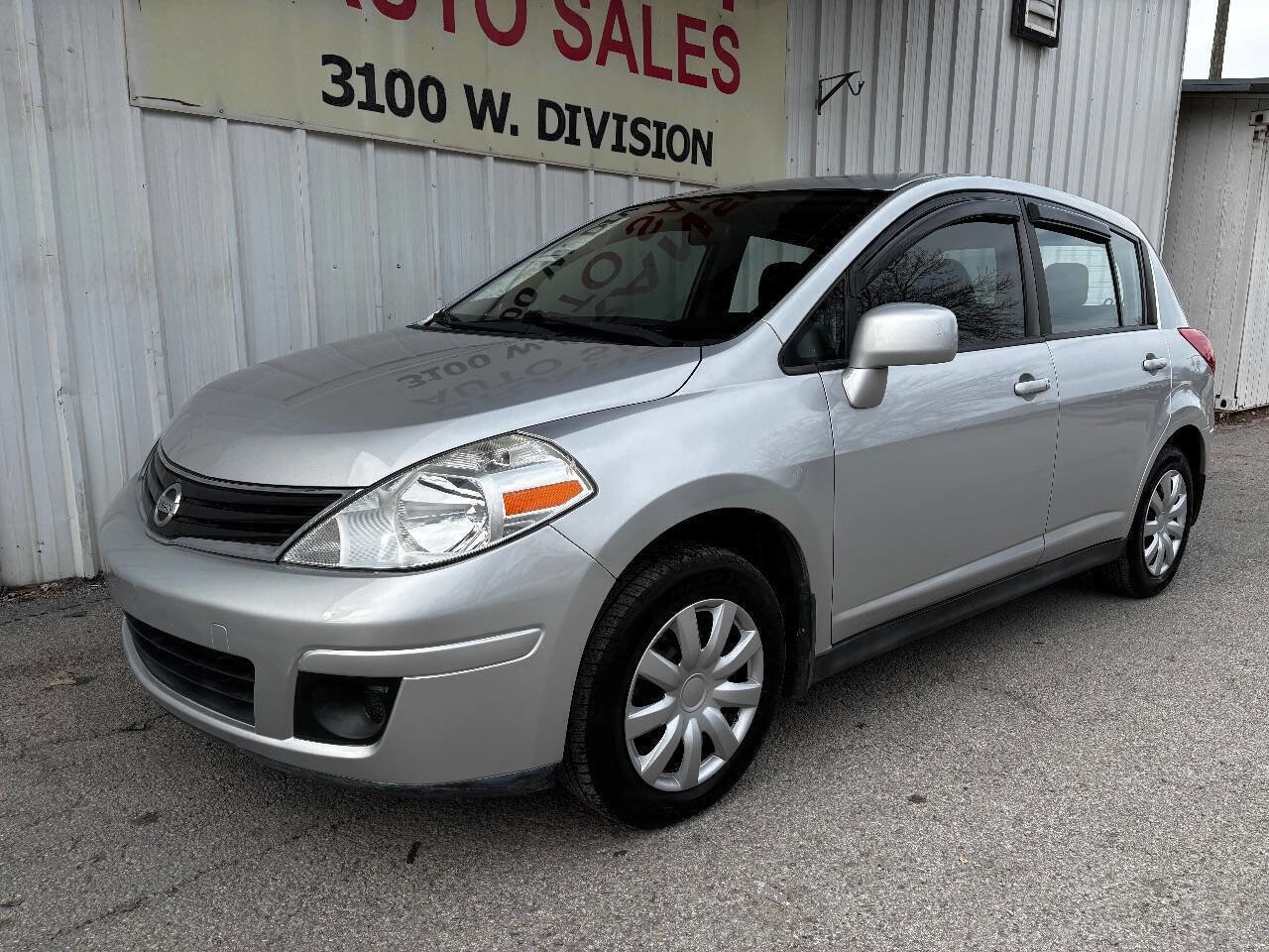 Used 2012 Nissan Versa 1.8 S w/ Plus Pkg image 2