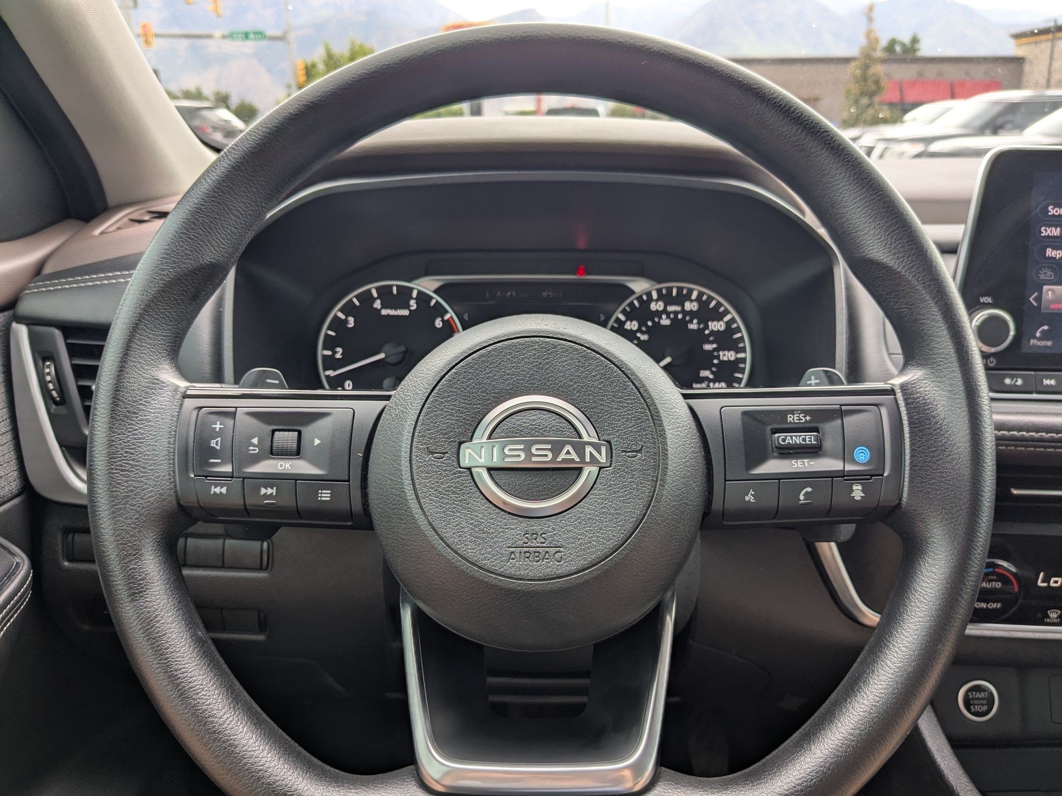 Used 2023 Nissan Rogue SV AWD/4WD image 18