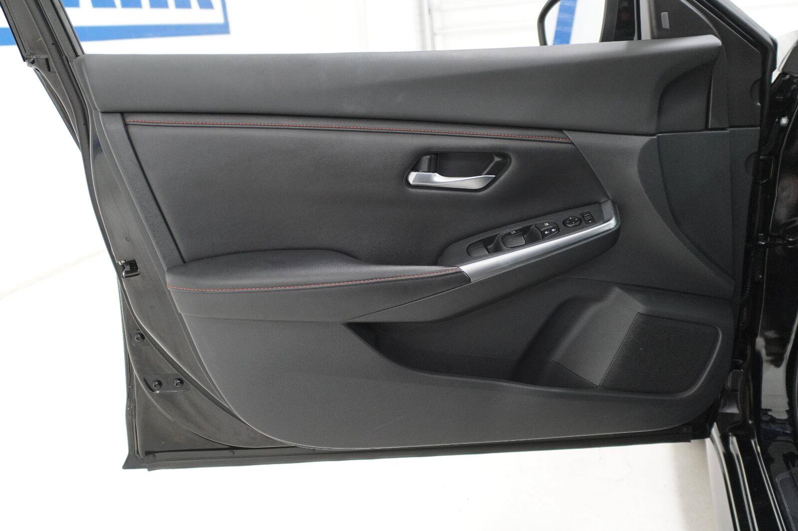 Used 2022 Nissan Sentra SR w/ Midnight Edition FWD image 20