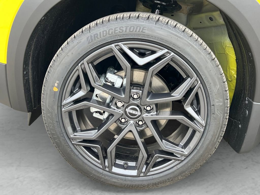 New 2026 Nissan Kicks SR FWD image 23