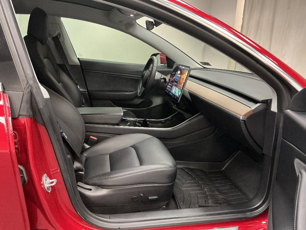 Used 2020 Tesla Model 3 Long Range AWD/4WD image 31