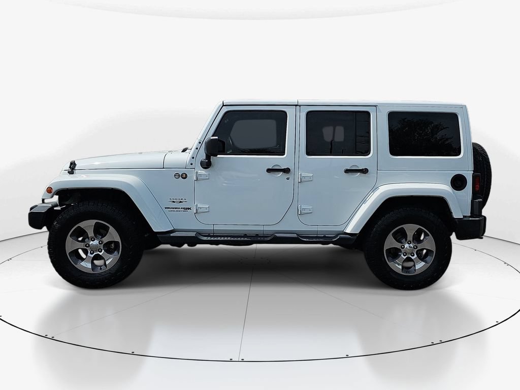 Used 2018 Jeep Wrangler Unlimited Sahara w/ Connectivity Group AWD/4WD image 10