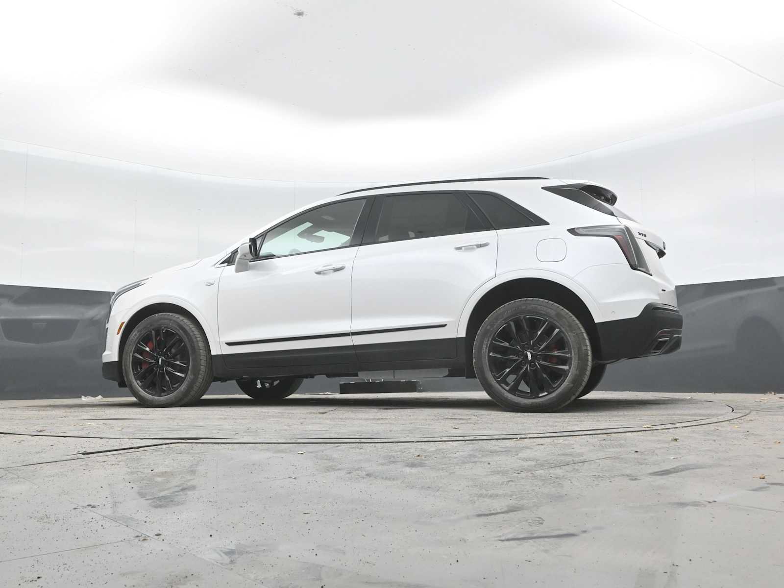 New 2026 Cadillac XT5 Sportv w/ LPO, Onyx Lite Package AWD/4WD image 39