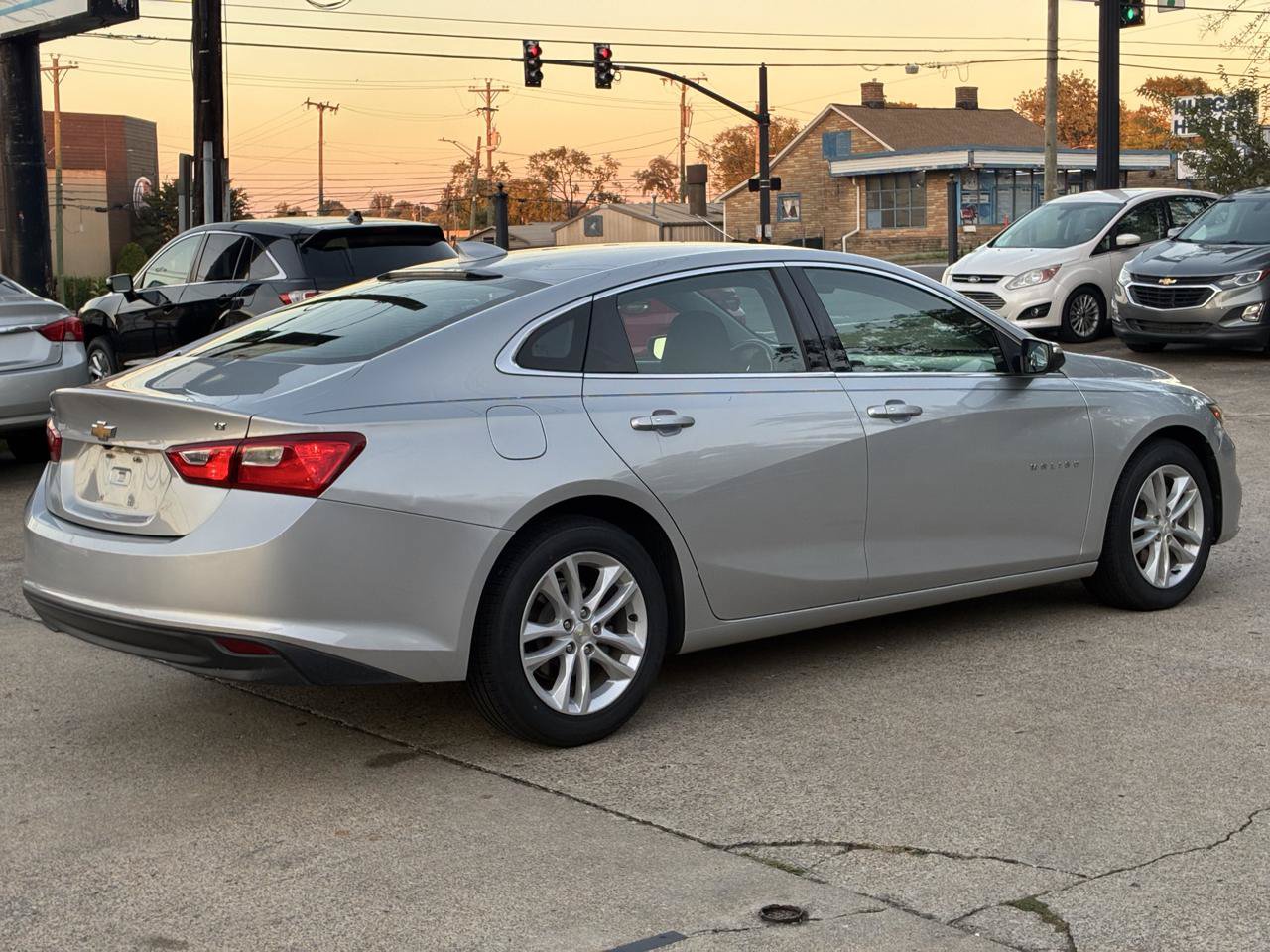 Used 2016 Chevrolet Malibu LT FWD image 8