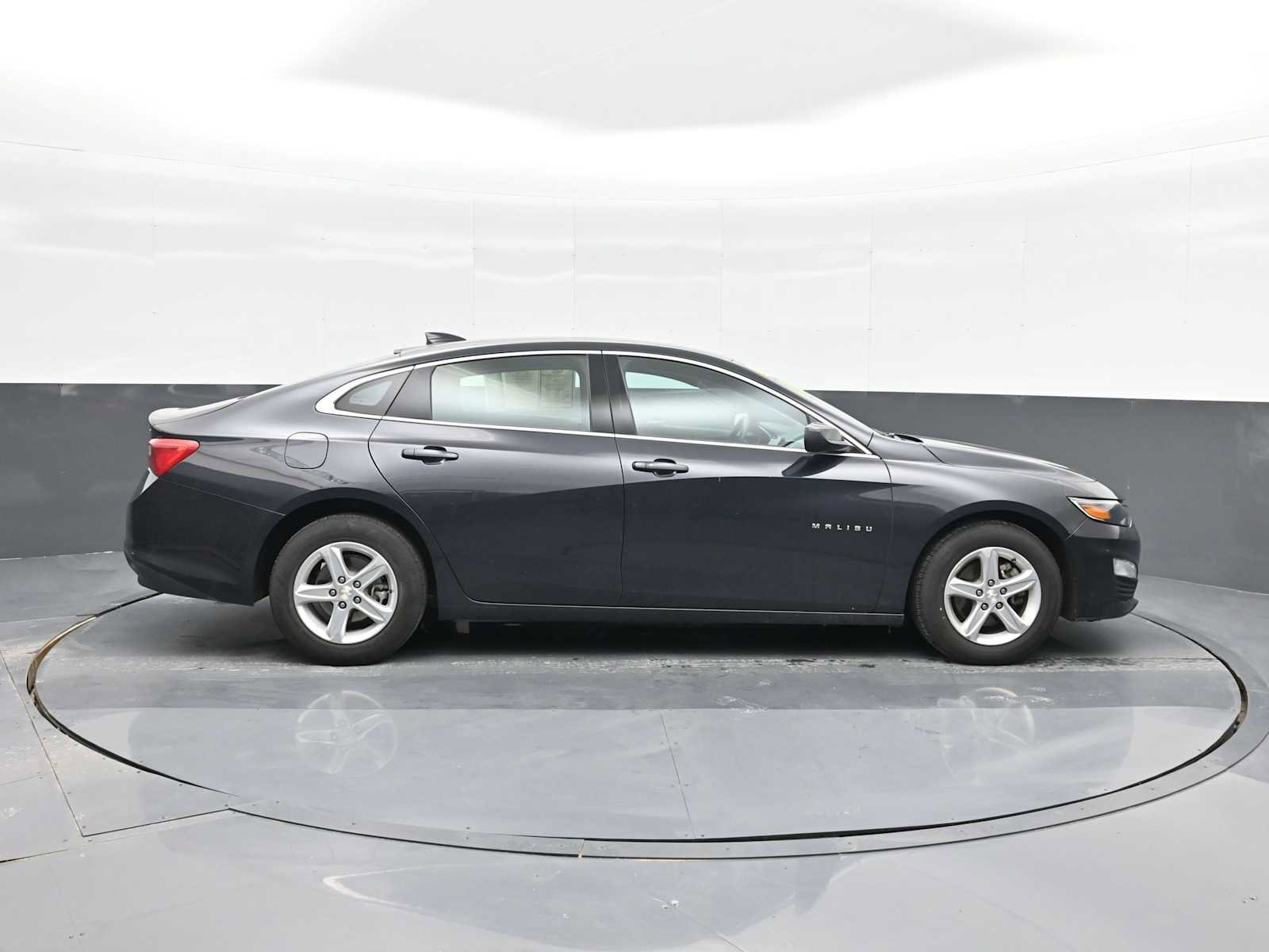 Used 2023 Chevrolet Malibu LT image 9
