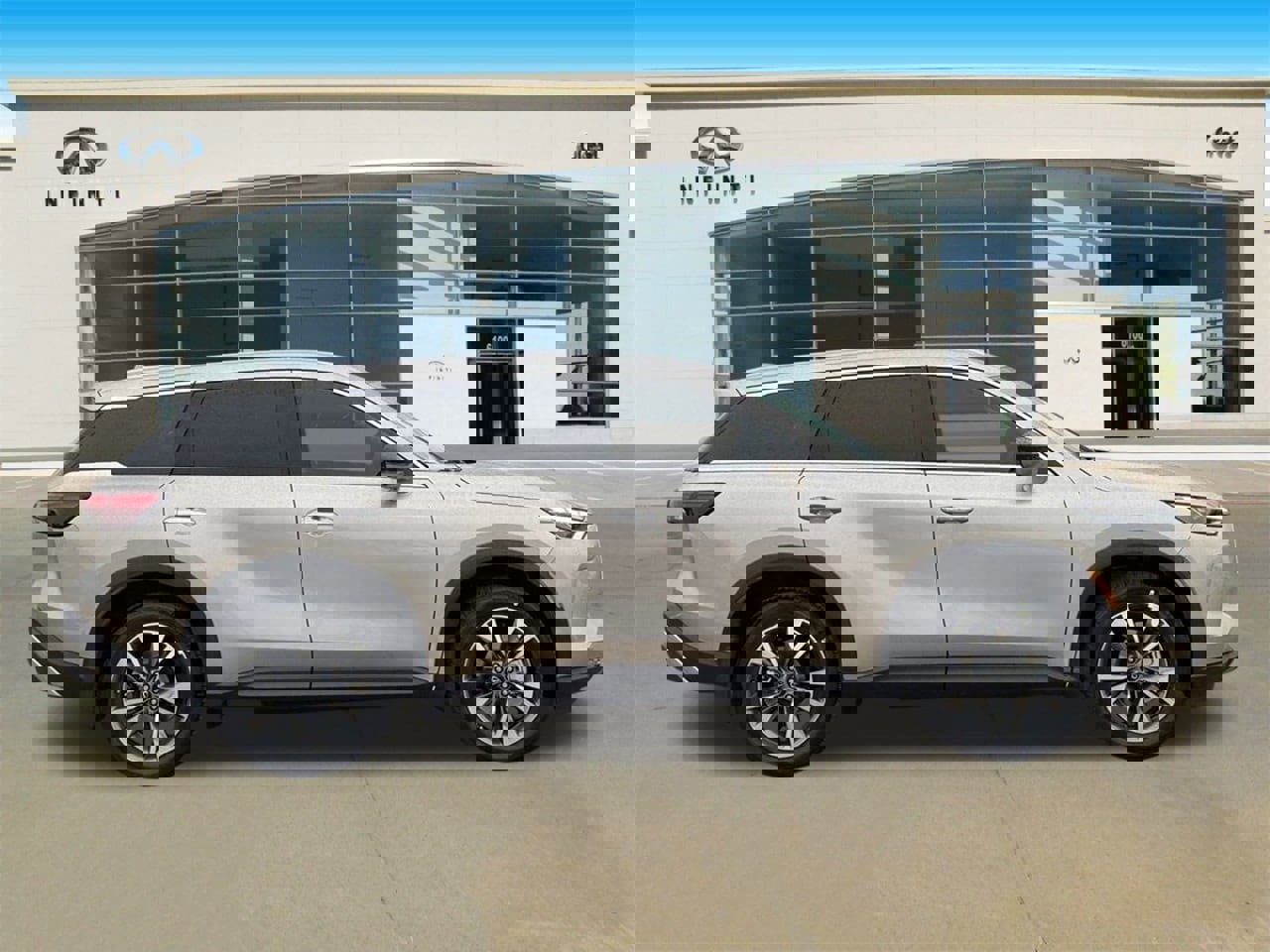 New 2025 INFINITI QX60 Luxe image 3