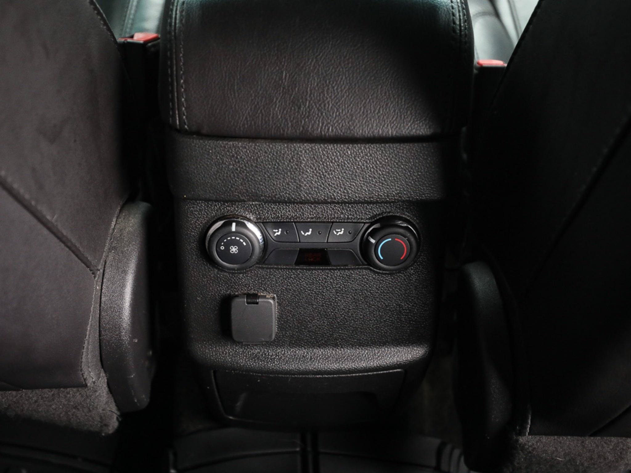 Used 2014 Ford Explorer XLT w/ Equipment Group 202A FWD image 25