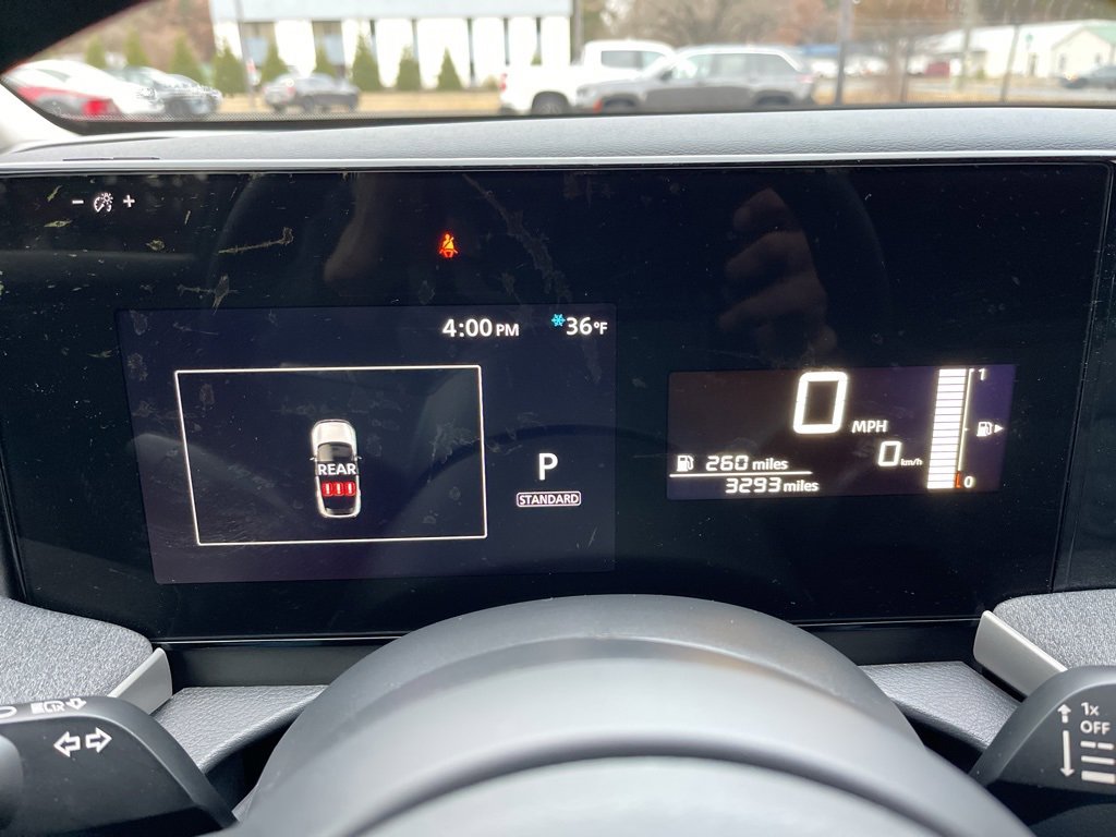 Used 2025 Nissan Kicks SV image 9