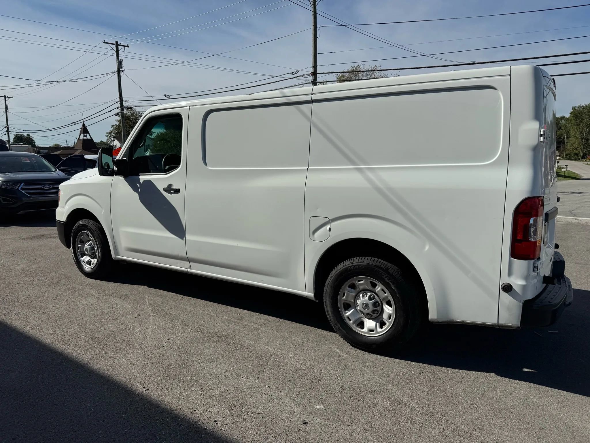 Used 2019 Nissan NV 2500 SV image 8
