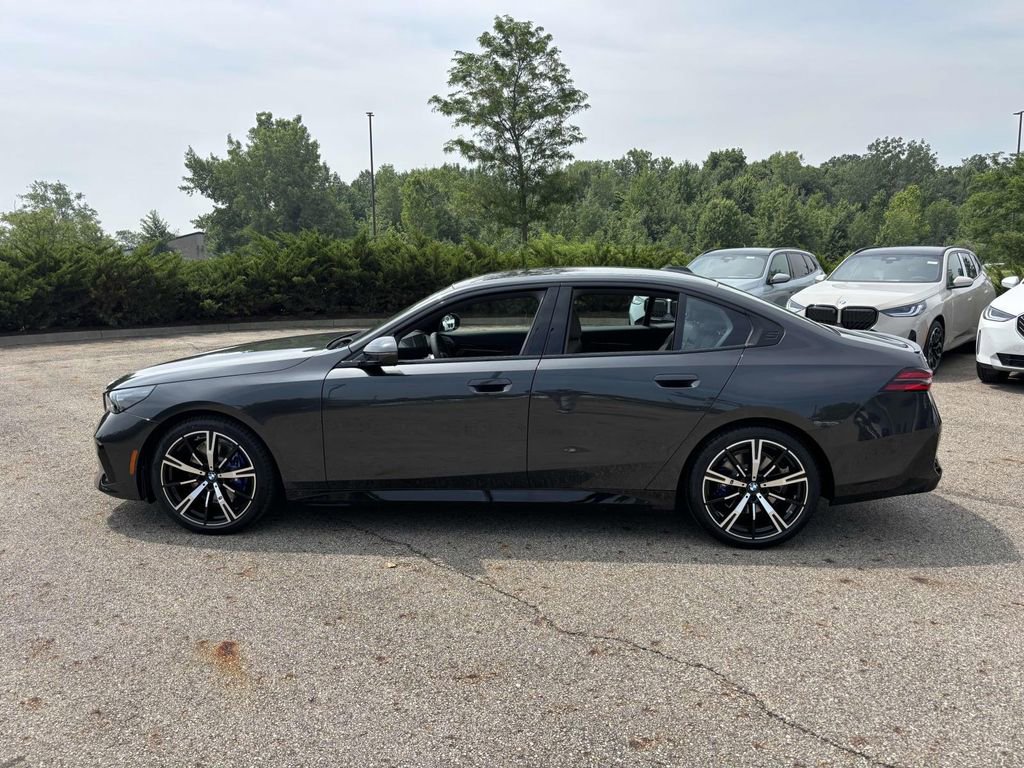 New 2026 BMW 530i xDrive w/ M Sport Package image 4