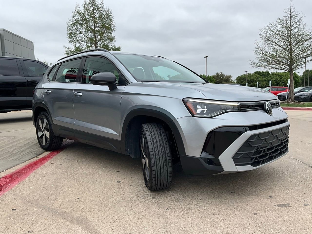 Used 2025 Volkswagen Taos S AWD/4WD image 4