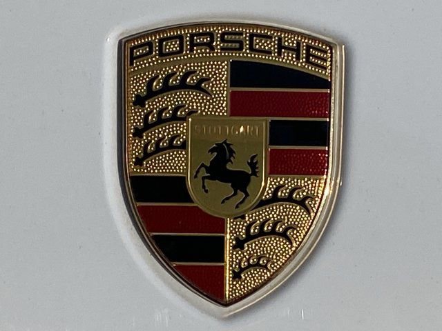 Used 2021 Porsche Cayenne Coupe w/ Premium Package image 26