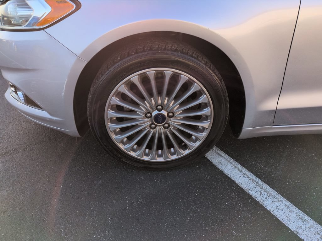 Used 2016 Ford Fusion Titanium FWD image 28
