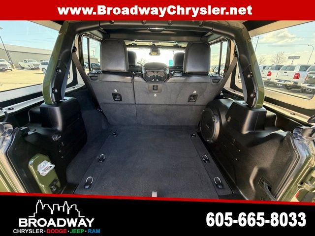 Used 2022 Jeep Wrangler Unlimited Rubicon w/ LED Lighting Group image 12